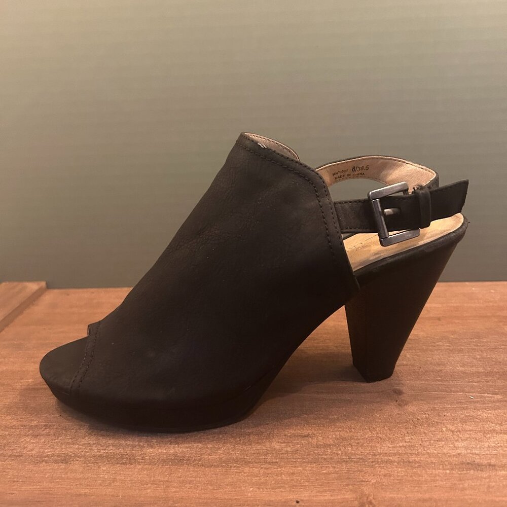 CL by Laundry Womens Black Peep Toe Buckle 3.5" Heels Size 8M